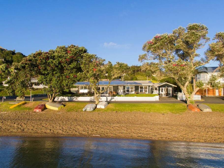 Last On The Strand, Russell - The Boathouse Extérieur photo