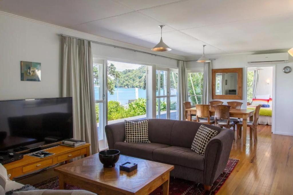 Last On The Strand, Russell - The Boathouse Extérieur photo